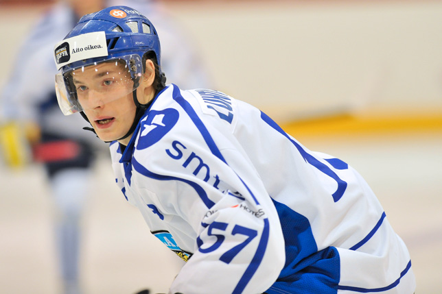 U19: Hän teki Raaseporin jäähallin ensimmäisen Leijona-maalin - Otteluraportti!
