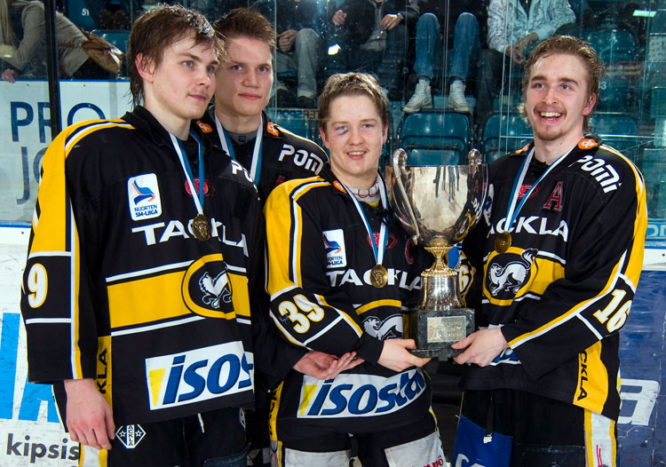 Kärppien mestaruushuumaa keväältä 2010