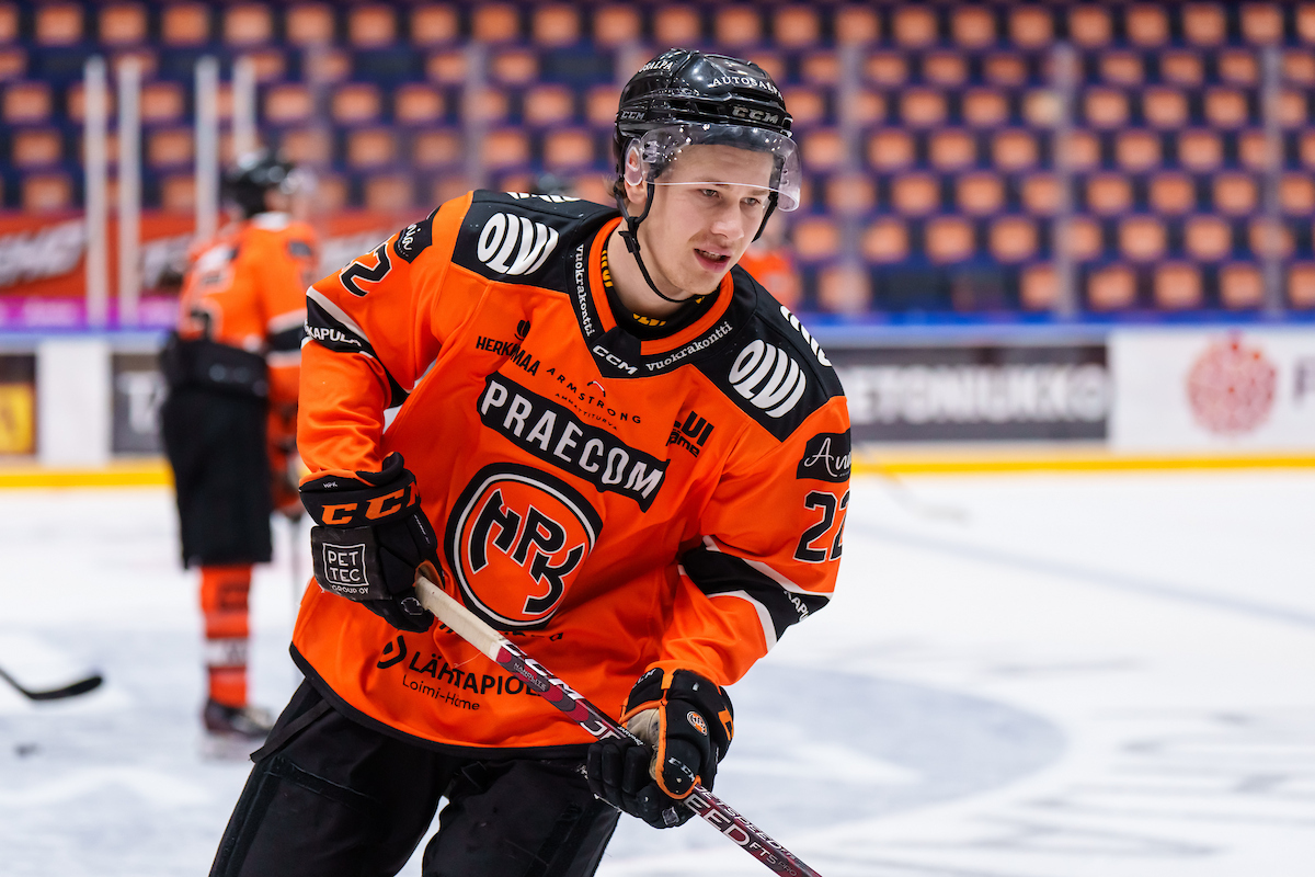 HPK:n Veikka Fagerström oli ratkaisuroolissa voittopelissä KalPaa vastaan. (Kuva: Mika Kylmäniemi)