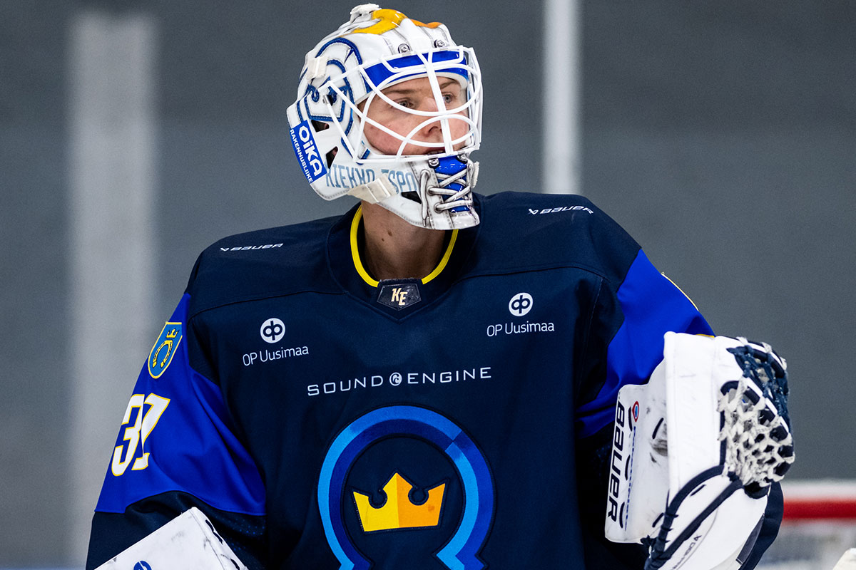 K-Espoon Aleksi Karjalainen torjui voiton avausfinaaliottelussaan U20 SM-sarjassa. (Kuva: Riku Laukkanen)