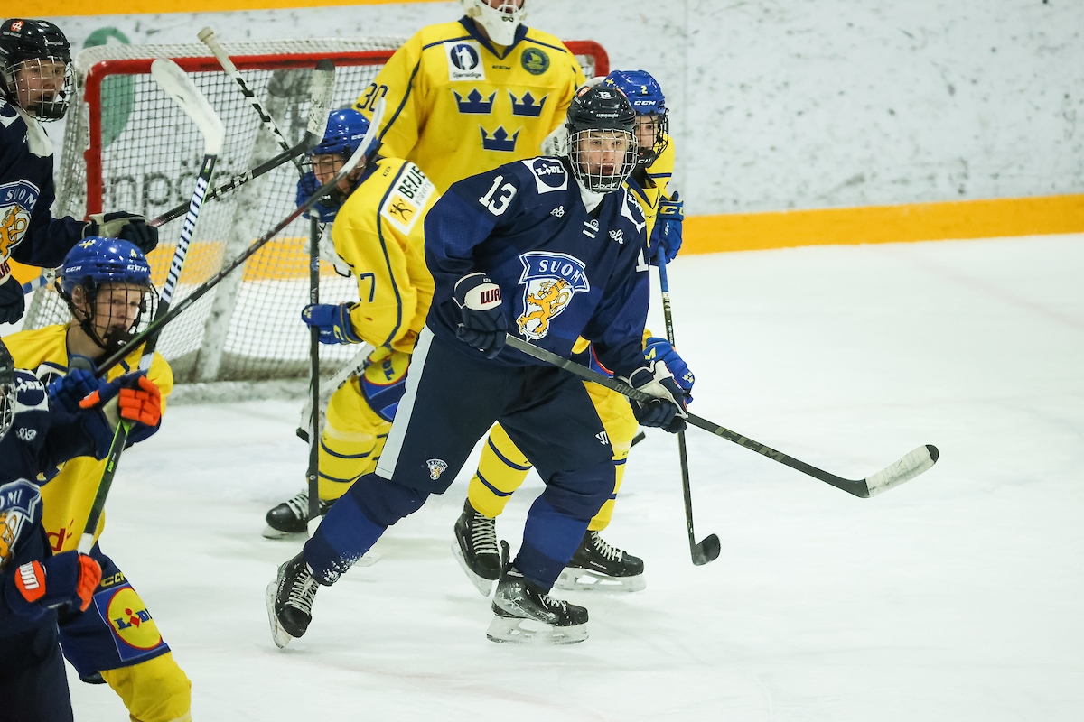U17 avaa viiden maan turnauksen Ruotsia vastaan – Suomen kentälliset klo 16 alkavaan otteluun