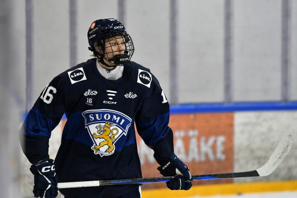 U17-ikäluokalle tappio Tshekkiä vastaan – Miko Vatjus: ”Ei tehty paikoista maaleja ja kaveri teki” 