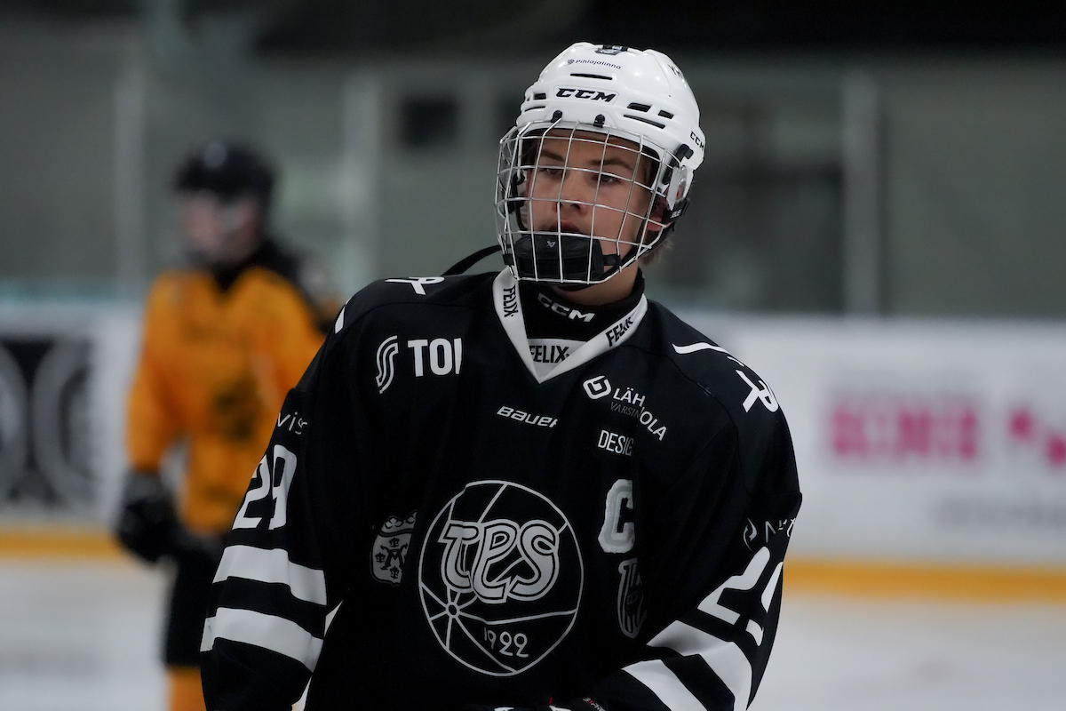 TPS:n Elmeri Malmgren johtaa U16 SM-karsintalohko 1:n pistepörssiä.