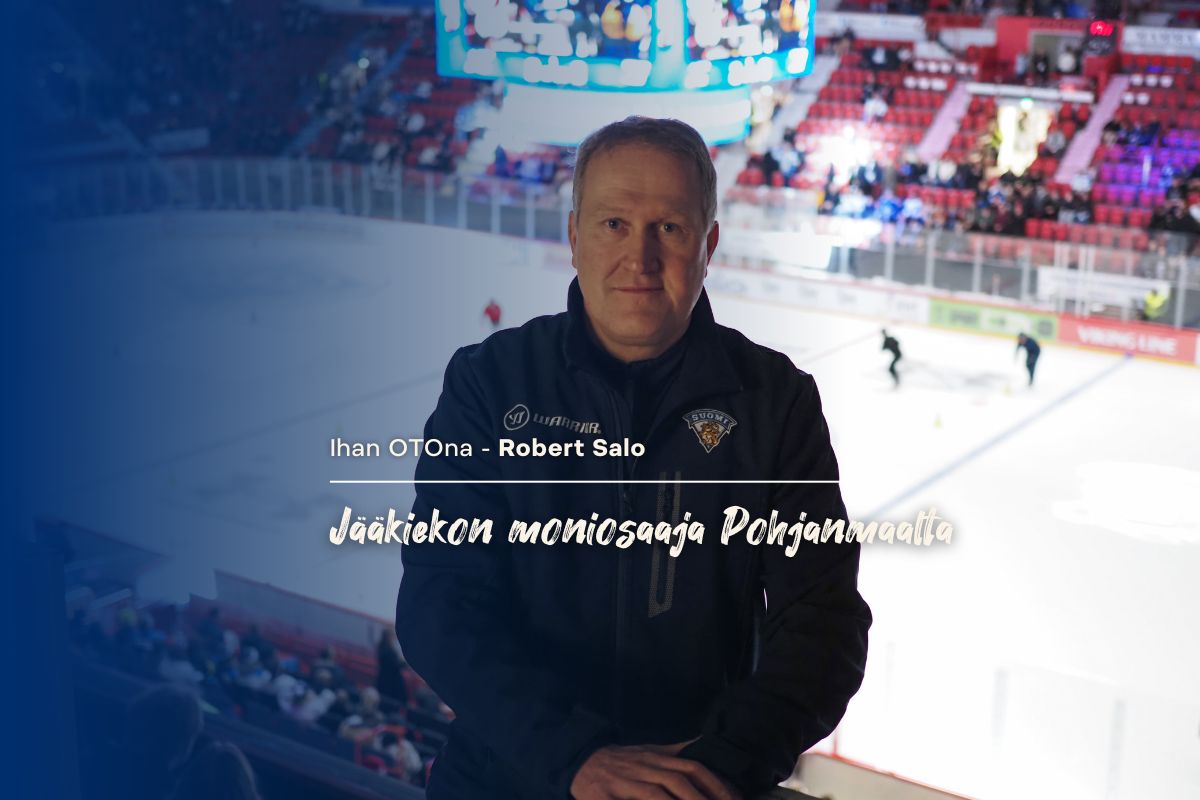 Robert Salo seuraamassa poikansa Robin Salon peliä Karjala-turnauksessa 2024.