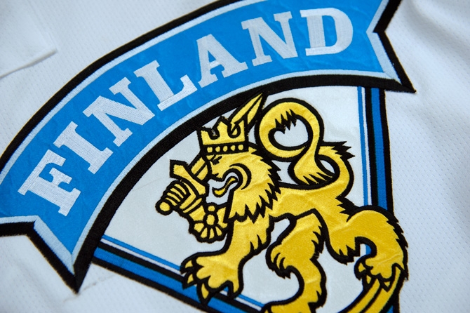 Naisleijonat Venäjä-peliin viidellä puolustajalla - Kaksi pelaajaa sairastunut