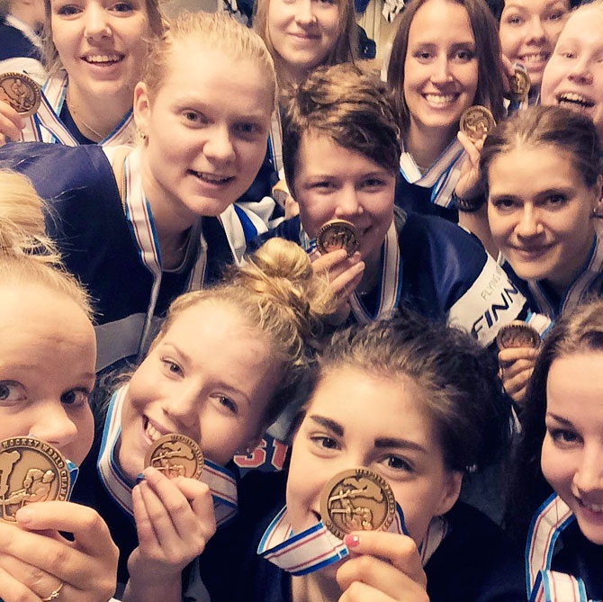MM-pronssijoukkueen pelaajien omat juhlakuvat vyöryvät sosiaaliseen mediaan