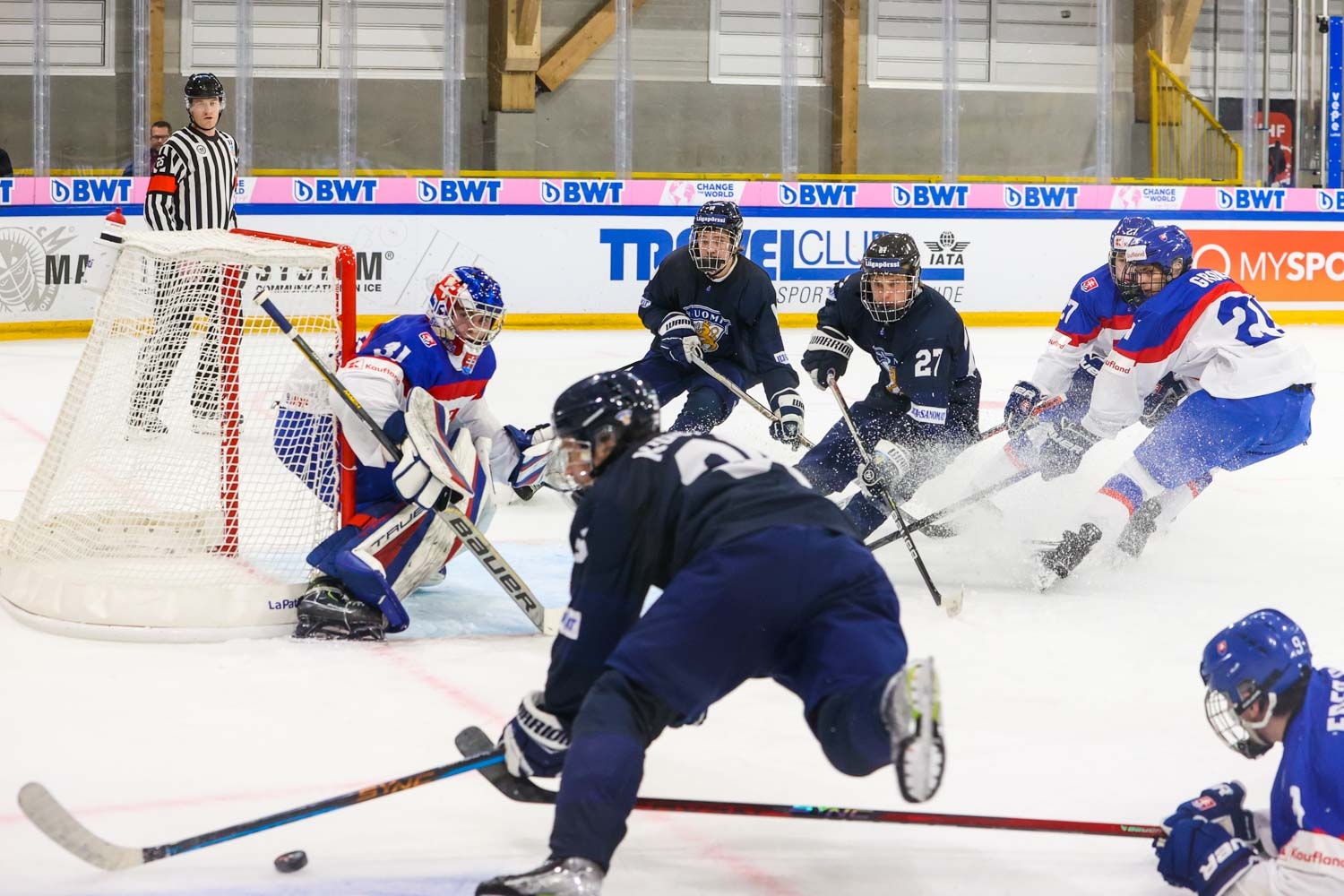 Kuvagalleria: Pikkuleijonat törmäsi slovakialaiseen muuriin – 30 laukausta MM-puolivälieräottelusta