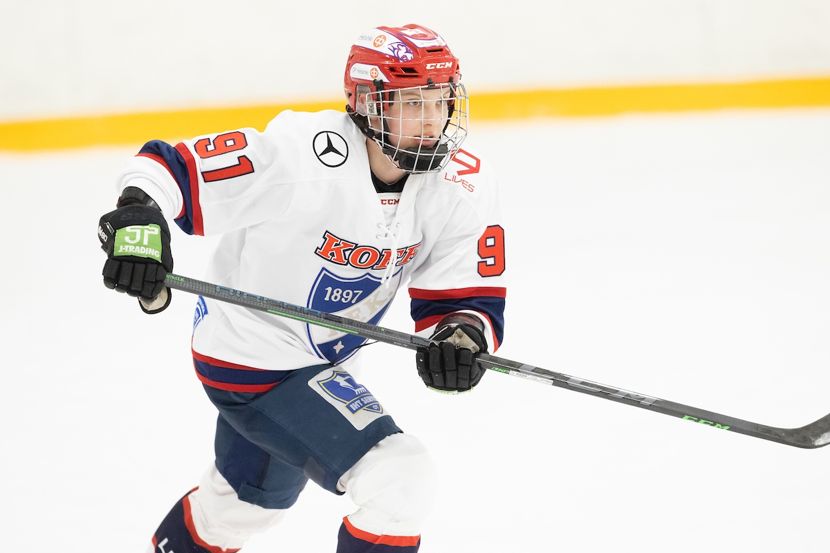 HIFK:n Julia Liikala oli Naisten Liigan kolmannen finaalin ykköstähti.