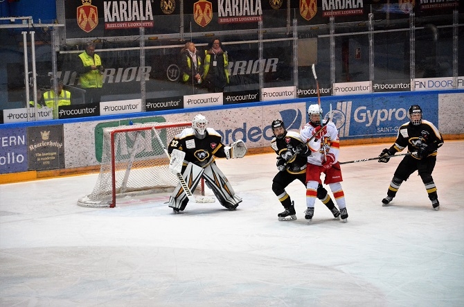 CSM // Kärpät ei antanut armoa Jokereille - ”Hieno torjua kotiyleisön edessä”