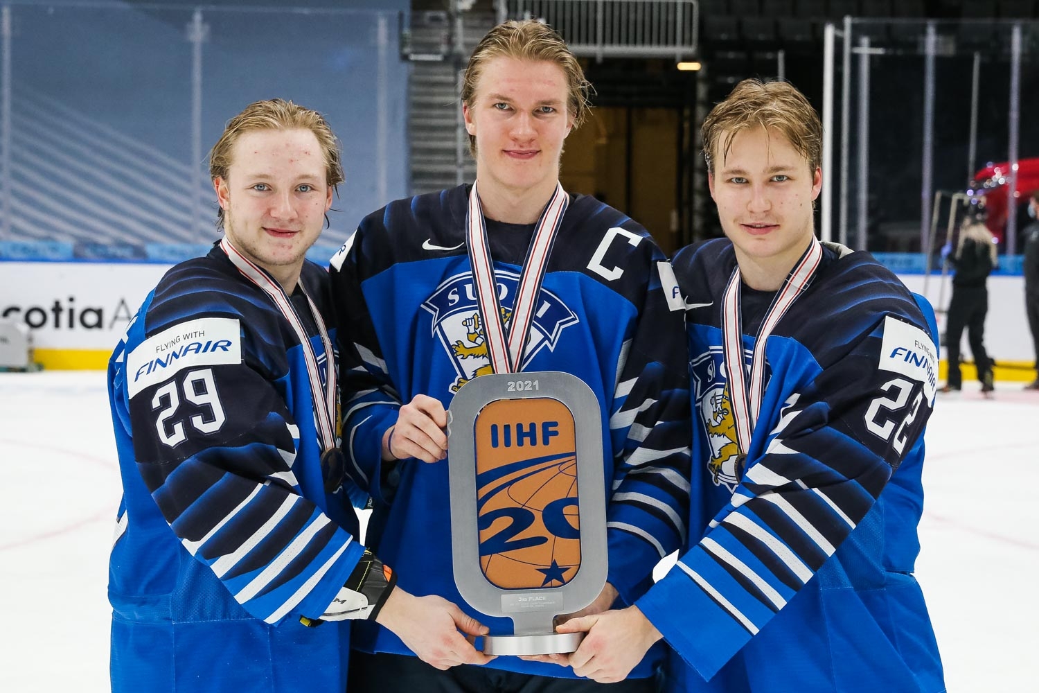 Anton Lundell Nuorten Leijonien paras pistemies – Tässä Suomen pelaajien MM-pisteet