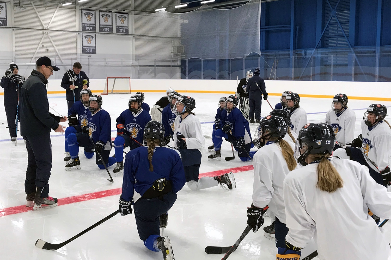 Naisleijonien MM-joukkue on sekoitus kokemusta ja uusia tähtiä