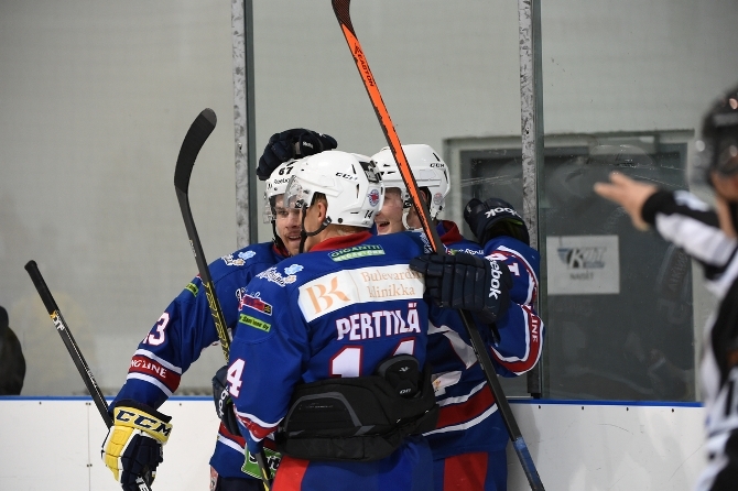 Puolivälieräsarja päättyi Bewe TuusKin juhliin otteluvoitoin 3-1.