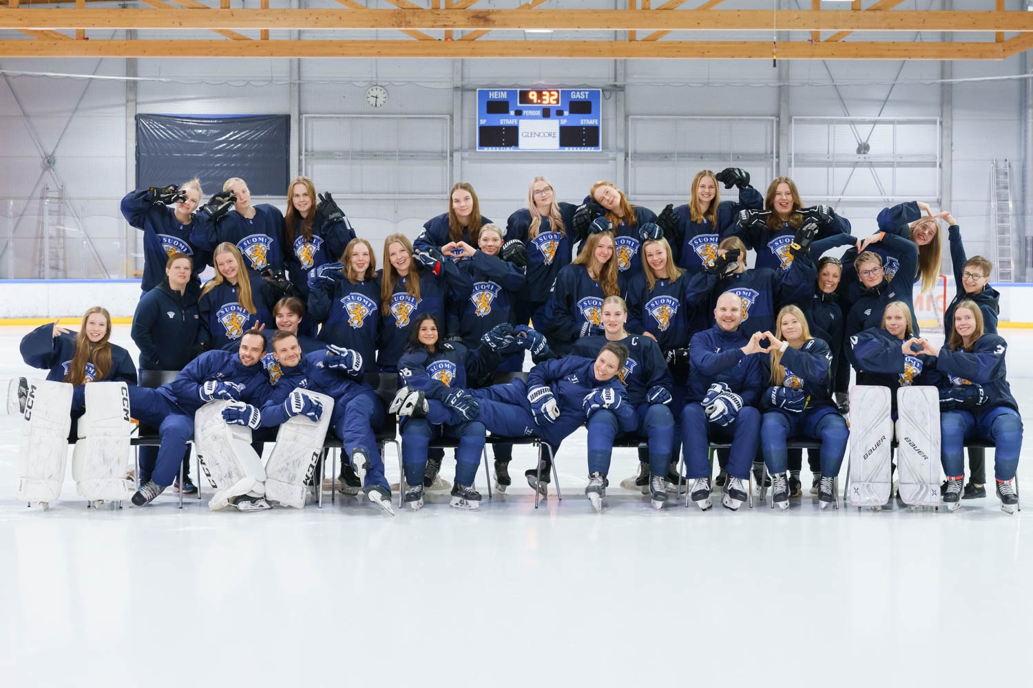 Vielä kerran tällä upealla joukkueella! Tyttöleijonien kentälliset MM-kisojen pronssiotteluun – Suomi–Kanada TV5 ja discovery+ sunnuntaina kello 16:00