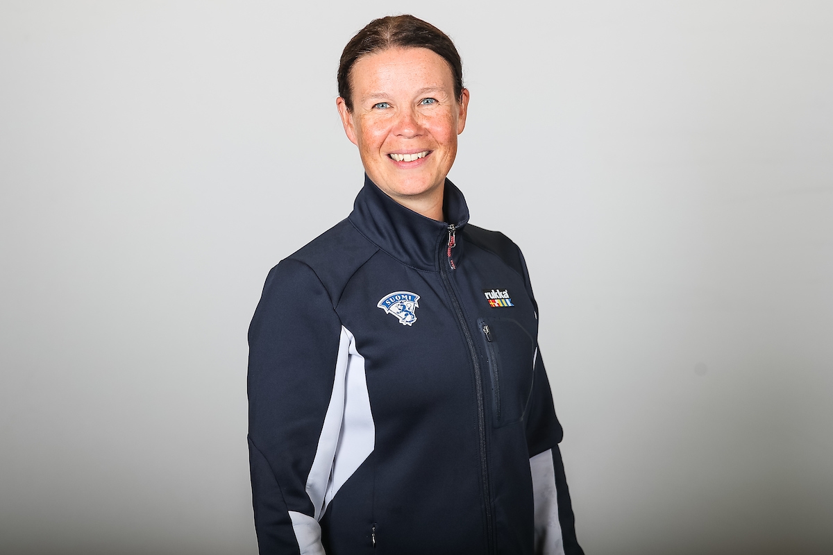 Naisleijonien GM Tuula Puputti kertoo Naisleijonien kuulumisia sekä siitä, miten joukkueen matka etenee kohti Kanadan MM-kisoja