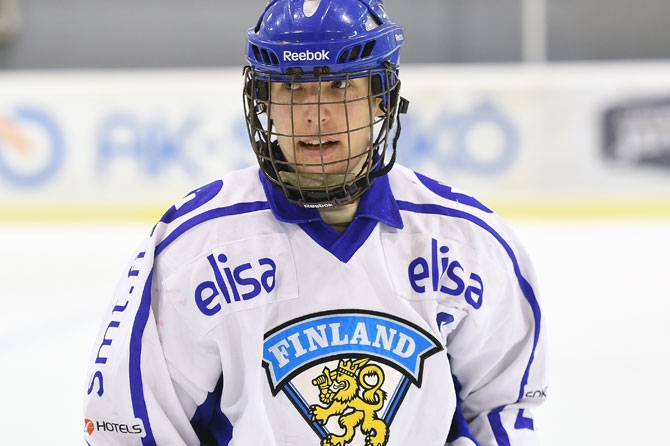 U17: Aapeli Räsänen olympiafestivaalien maali- ja pistekuningas sekä plusmiinustilaston ykkönen - Kolme suomalaista pistepörssin kärkikympissä