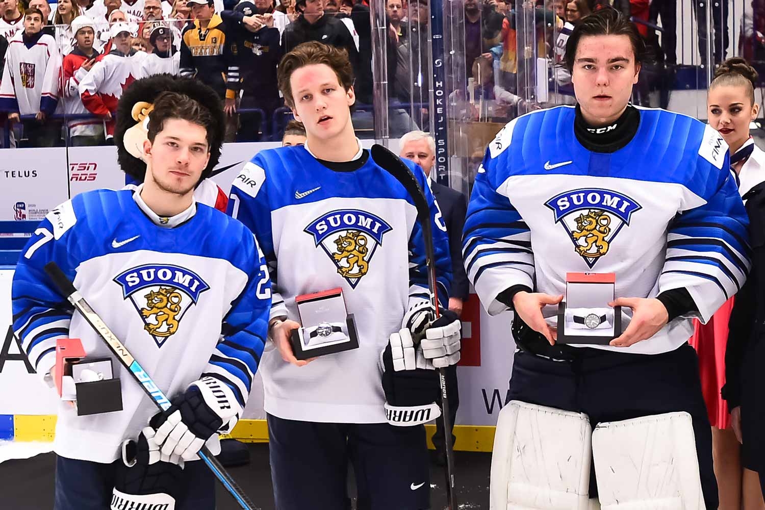 Nuorten Leijonien parhaat pelaajat MM-kisoissa palkittiin: Annunen, Puistola, Tanus