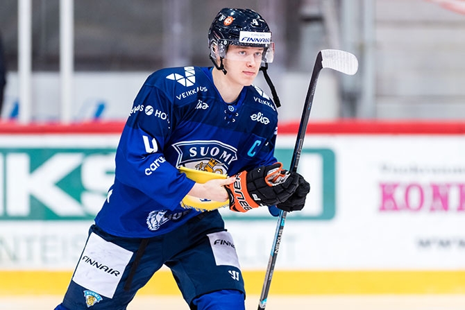 Santeri Salmela Nuorten Leijonien kapteeni Slovakian-turnauksessa