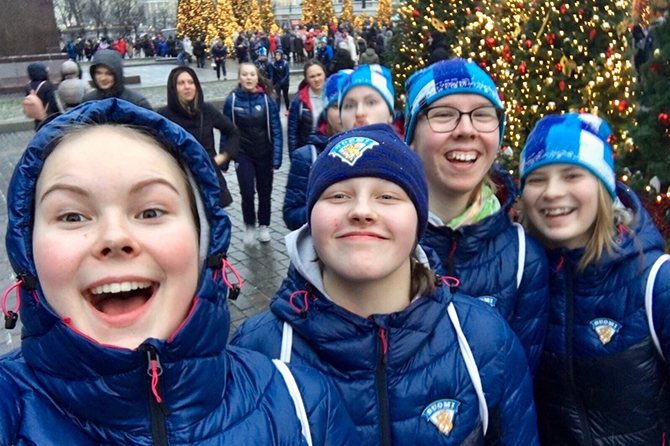 Tyttöleijonien MM-alkusarjan viimeinen vastustaja on Tshekki - Klo 18.30 käynnistyvän ottelun kentälliset & live stream