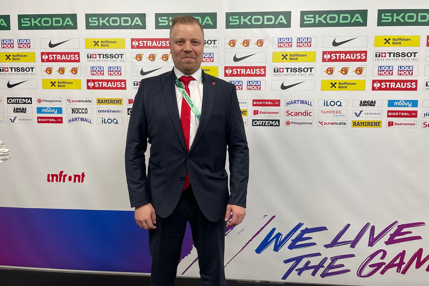 Unkarin maalivahti- ja videovalmentaja Jukka Kontsas: ”Lätkäsydämeni sykkii yhä Pohjois-Suomen suuntaan”