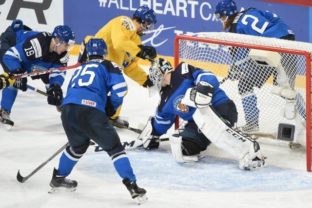 Nuorten Leijonien MM-paidat huutokaupattavana maanantaihin asti