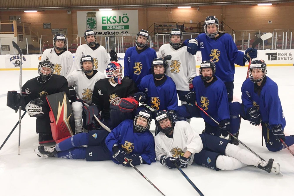 Naisleijonat kohtaa kello 19 Sveitsin – Kentälliset ja linkki liveen