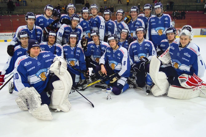 Nuoret Leijonat turnausvoittoon - Sveitsi kaatui päätöspelissä 5-1