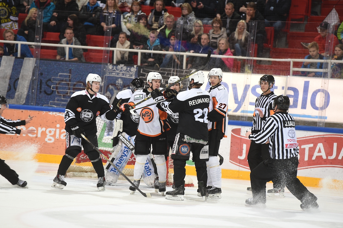 TPS ja HPK kamppailivat Nuorten Suomen mestaruudesta maaliskuussa 2015. 