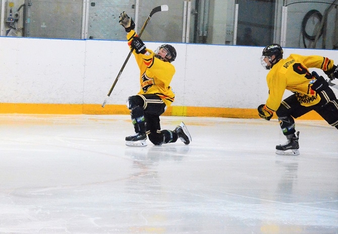 Voittomaalin tehneen Teemu Pyykkösen tuuletus.