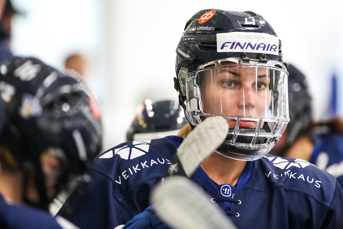 Naisleijonien hyökkääjä Susanna Tapani MM-joukkueesta: ”Ollaan hitsauduttu hyvin yhteen vaikka joukkueessa paljon uusia onkin”