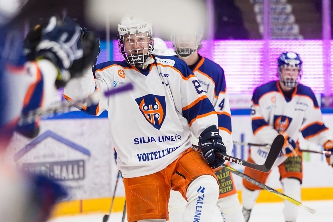 Kasper Simontaival teki pisteet 2+3, kun Tappara jyräsi B-nuorten SM-sarjan loppuotteluun.