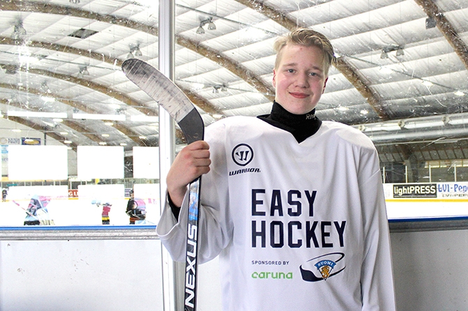 Oskari Laurila haluaa pelata jääkiekkoa harrastusmielessä.