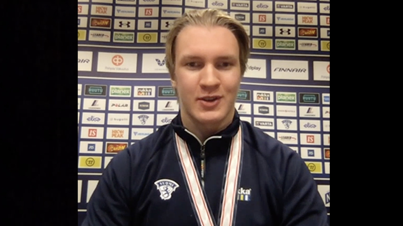 U20-kapteeni Anton Lundell: ”Mitalien jakaminen oli erilainen, mutta hauska kokemus”