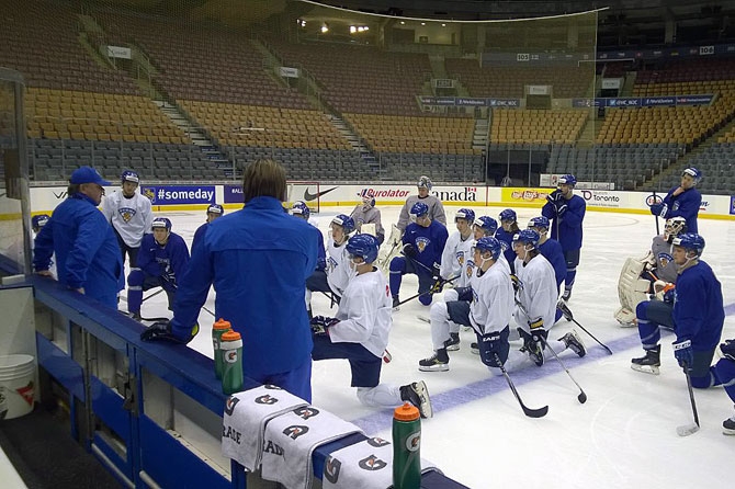 Nuoret Leijonat harjoitteli Toronton jättihallissa - Kuvia!
