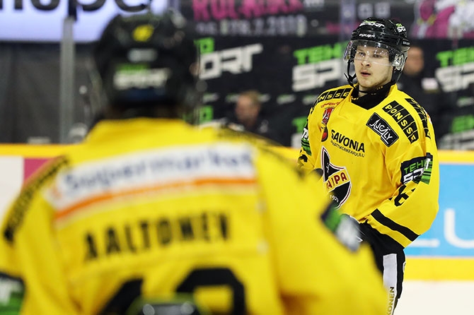 Topi Piipponen merkkautti keskiviikkona tehot 1+1.