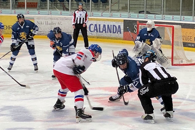 U17 maksoi hintaa ja löysi maalijyvän – Tshekki nurin maalein 5-3 - "Todella hienoa joukkueen eteen pelaamista"