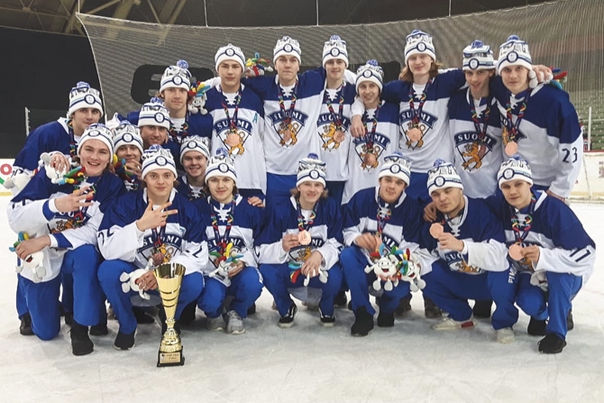 Suomi nousi omalle tasolleen Nuorten Olympiafestivaalien pronssiottelussa – "Yksi hienoimmista tapahtumista poikien jääkiekkouralla"