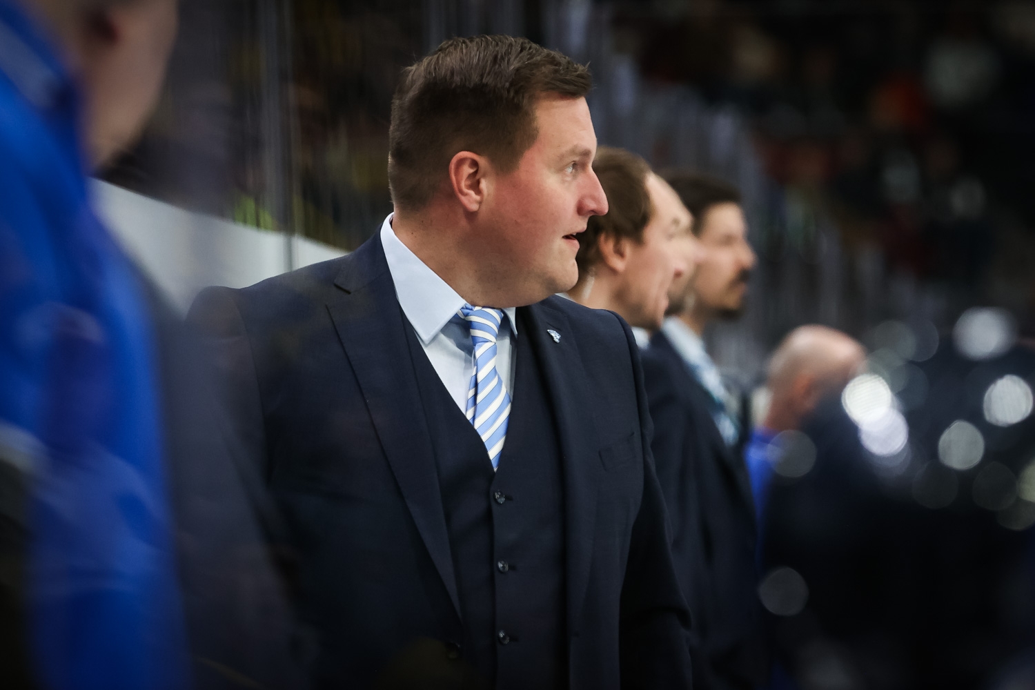Nuorten Leijonien päävalmentaja Lauri Mikkola: "Meitä todellakin kiinnostavat pronssimitalit"