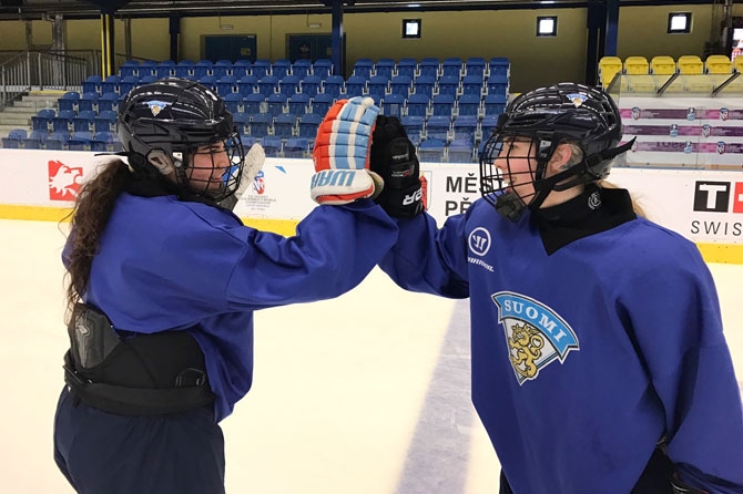 Tyttöleijonat löysi peli-ilon - Illalla vastassa Tshekki ottelussa sijoista 5-6
