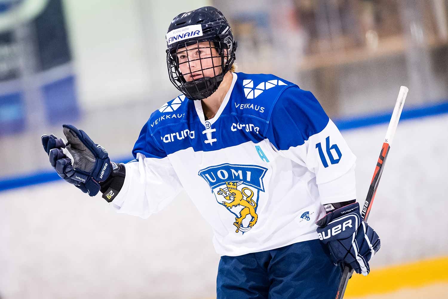 Otteluraportti: Naisleijonat kylvettivät Sveitsin – Lauantaina EHT-finaalissa vastassa Ruotsi
