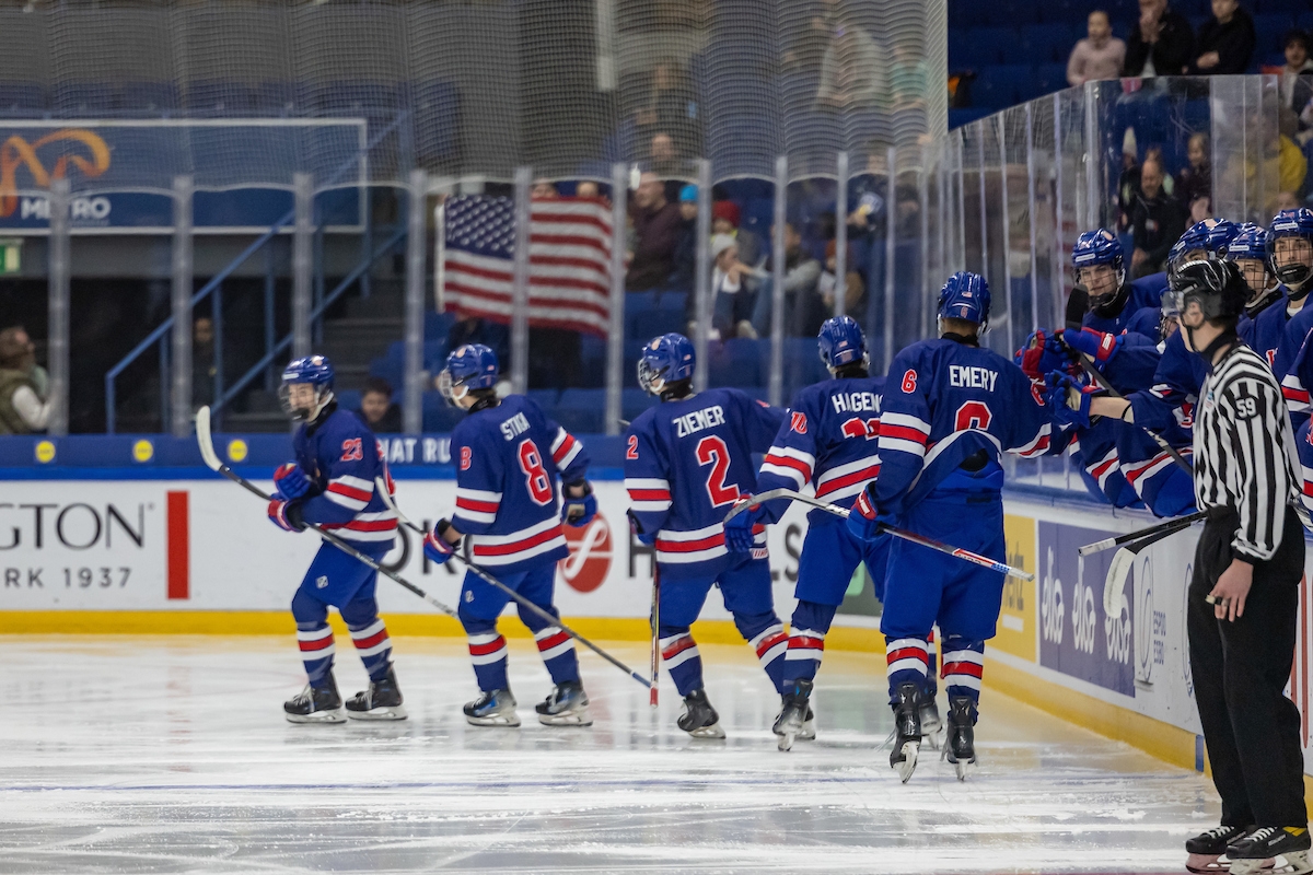 USA loppuotteluun voittamalla Slovakian maalein 7–2 – Hagens rikkonut kisojen piste-ennätyksen jo ennen finaalia