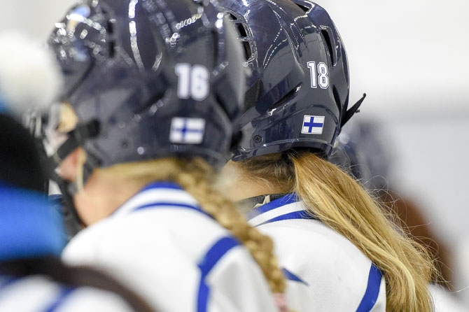 Tyttöleijonat näillä kentällisillä Tshekki-otteluun - Suora lähetys alkaen kello 21:00