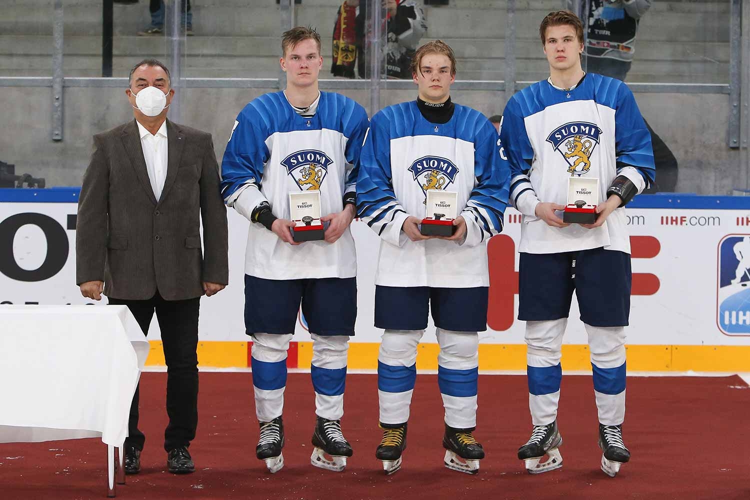 Suomen joukkueen parhaat pelaajat poikien MM-kisoissa: Kiviharju, Kemell, Halttunen