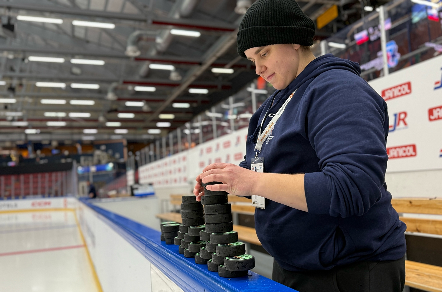Mari Koivisto on toiminut Team Service -vapaaehtoisena jo useissa MM-kisoissa.