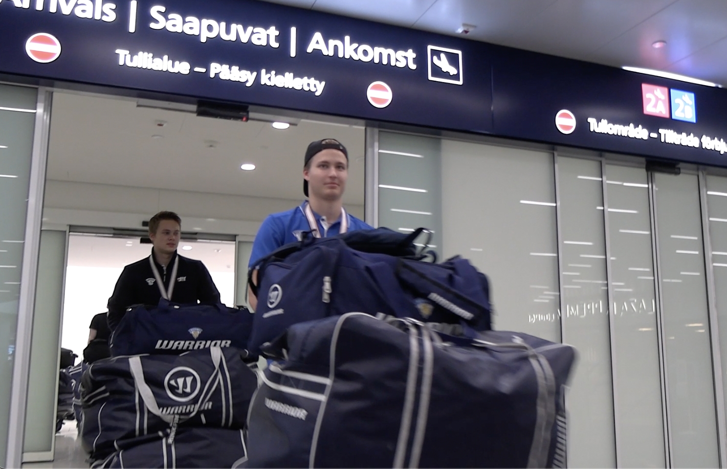 MM-hopeamitalistit saapuivat kotiin – Katso minuutin video!