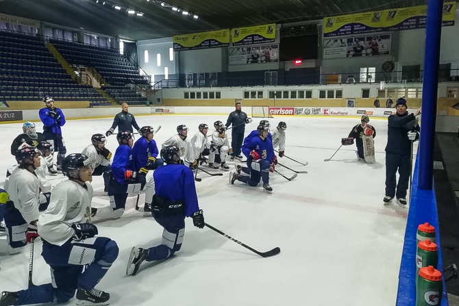 Nuorten Leijonien päävalmentaja Raimo Helminen: "Tosi hienoa olla tässä mukana!"
