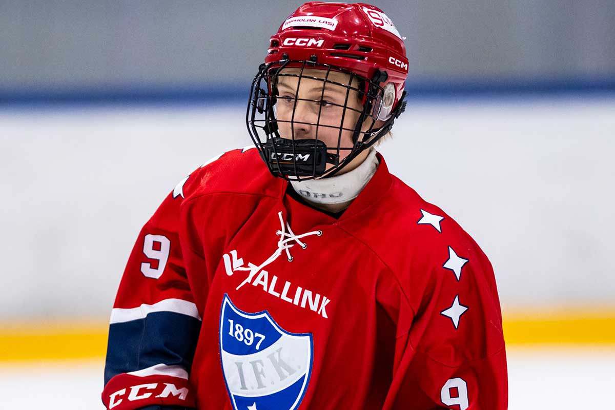 Eeli Luttinen on kuulunut hurjassa nousukiidossa olevan HIFK:n parhaisiin pistemiehiin. (Kuva: Riku Laukkanen)