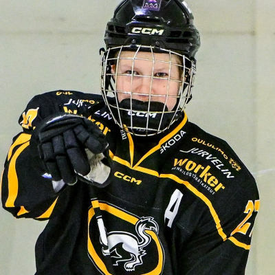 Torkell juonii Kärppien kärkiketjun keskellä: ”Kaikki meidän kentät tekee tulosta”