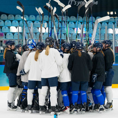 Kuvia olympiajoukkueen harjoituksissa – Turnaus käyntiin torstaina Kanada-ottelulla