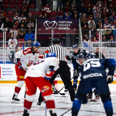 Leijonien EHT-avauksesta pisteet kotijoukkue Tshekille - Maalikooste vappuaaton ottelusta