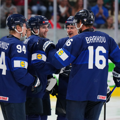 Suomi puolustajien maaleilla 4–0-voittoon Iso-Britanniasta - Heinola: "Yritetään kehittää peliä jokaisessa ottelussa"